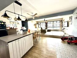 Blk 428B Floral Spring @ Yishun (Yishun), HDB 5 Rooms #623576091